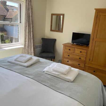 Courtyard House, With Parking And Patio Garden Villa Whitstable Eksteriør bilde