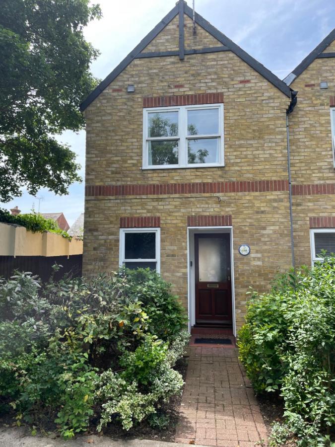 Courtyard House, With Parking And Patio Garden Villa Whitstable Eksteriør bilde